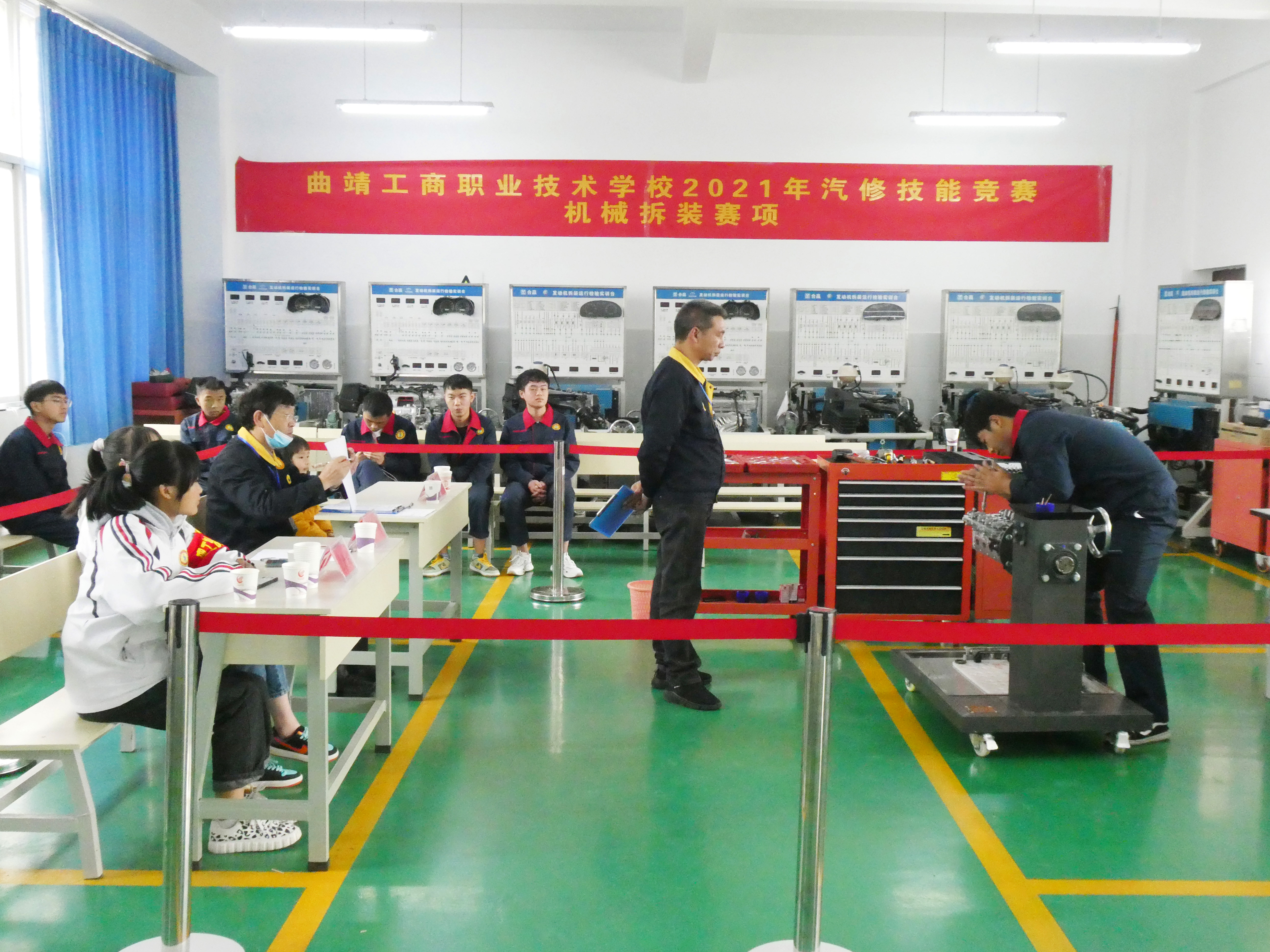 汽车运用与维修（专业代码：700206）